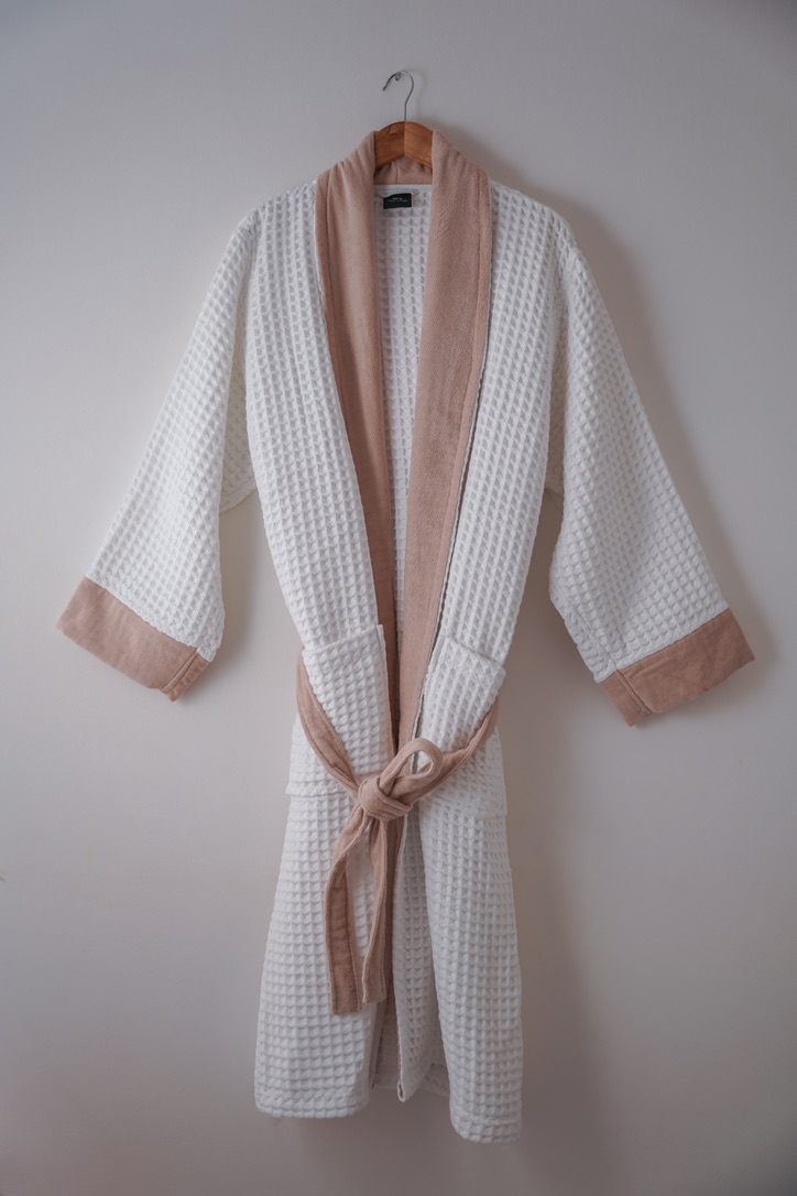 12689149-D521-4D22-AED2-7339A7356BC2_1_105_c